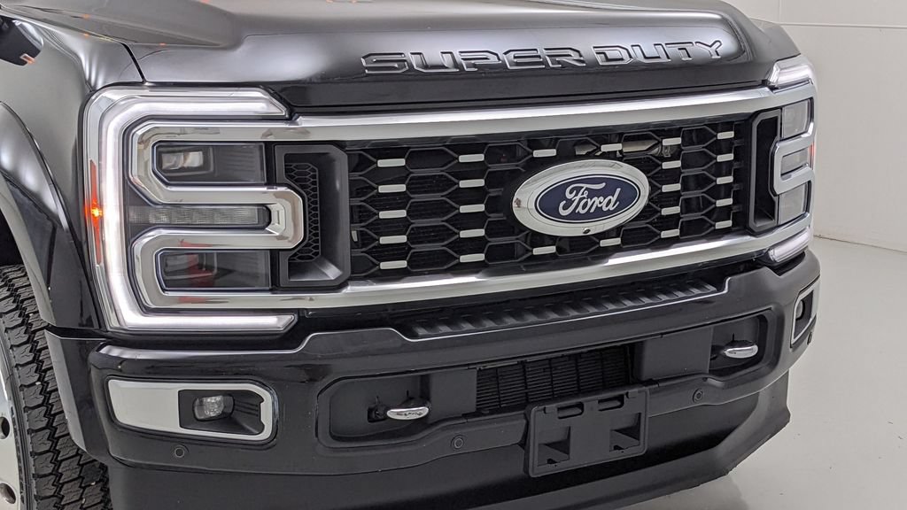 Certified 2024 Ford F450 Platinum w/ FX4 Off-Road Package AWD/4WD image 45