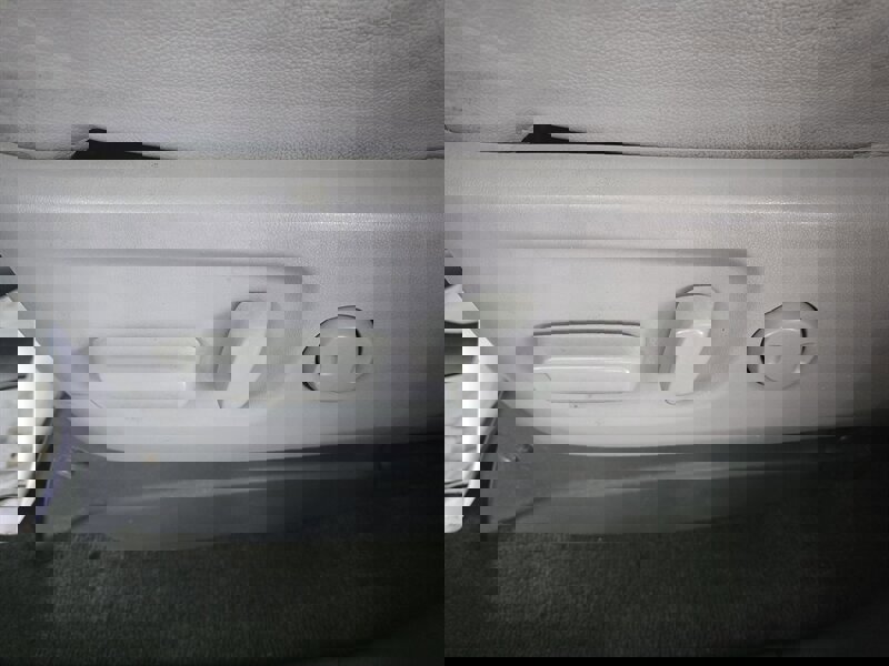 Used 2017 Toyota Sienna XLE w/ XLE Navigation Package image 18