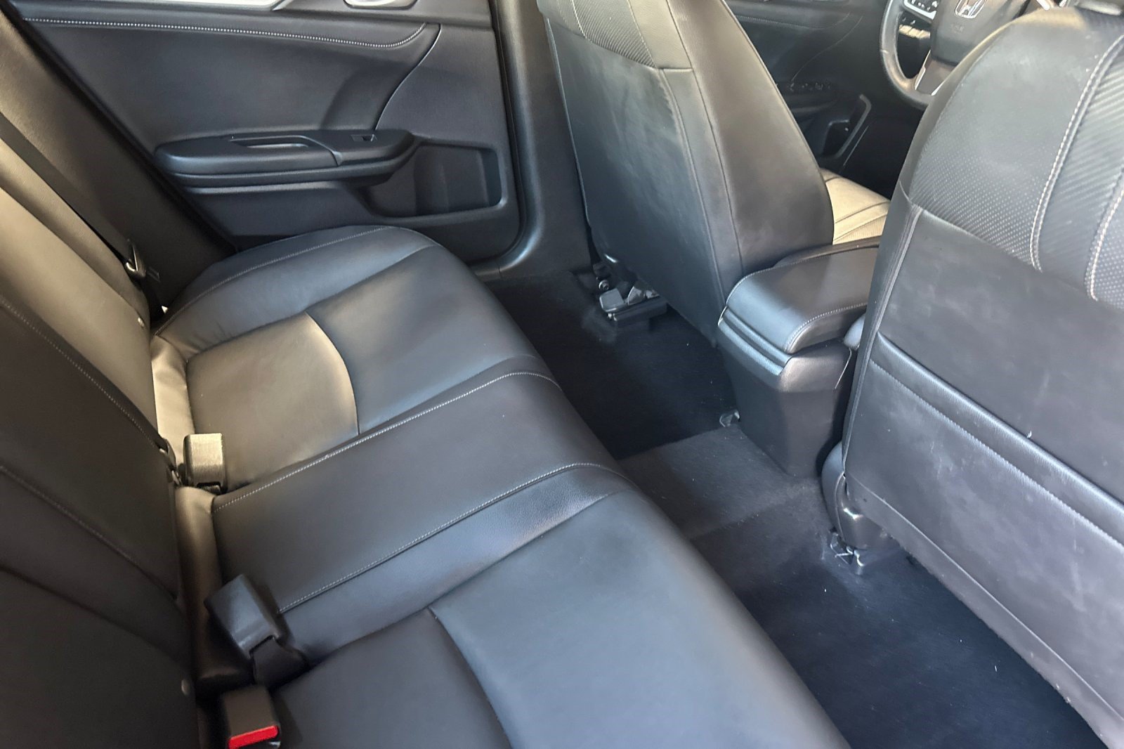 Used 2018 Honda Civic EX-L image 30