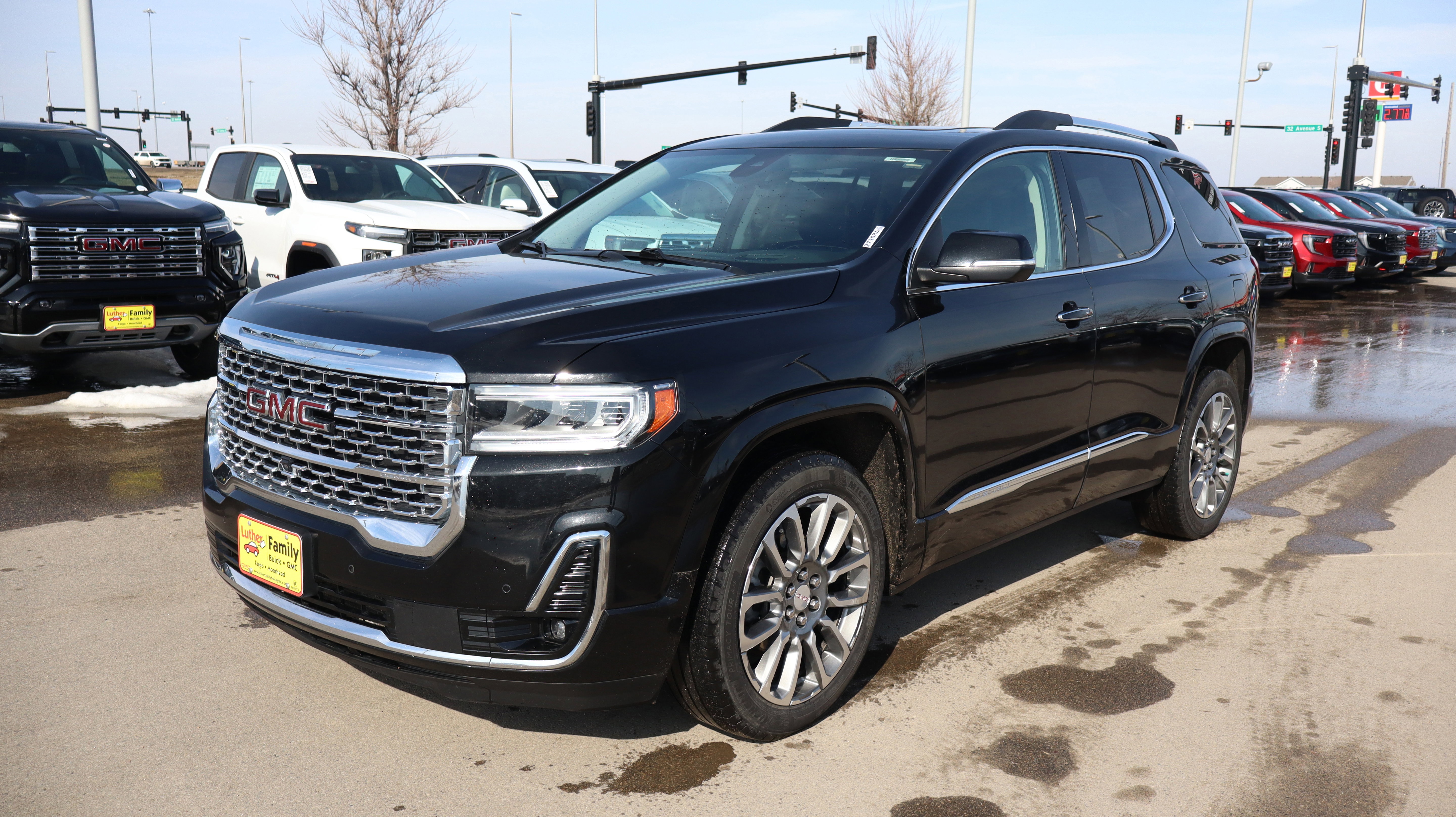 Certified 2023 GMC Acadia Denali w/ Denali Ultimate Package image 3