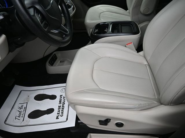 Used 2021 Chrysler Voyager Lxi image 15