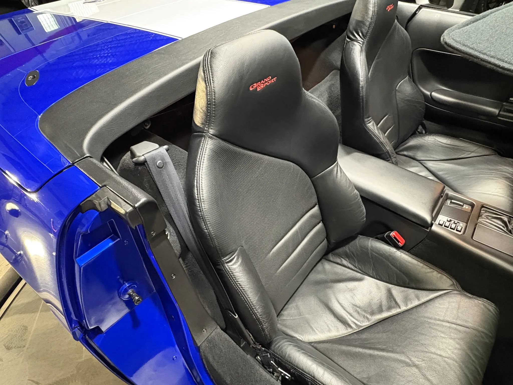 Used 1996 Chevrolet Corvette Convertible RWD image 35