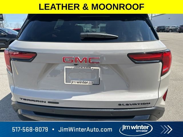 Used 2025 GMC Terrain Elevation w/ Elevation Premium Package image 9