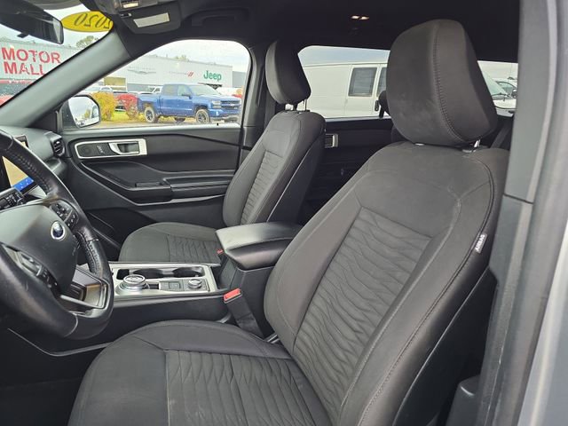 Used 2020 Ford Explorer XLT w/ Comfort Package image 13