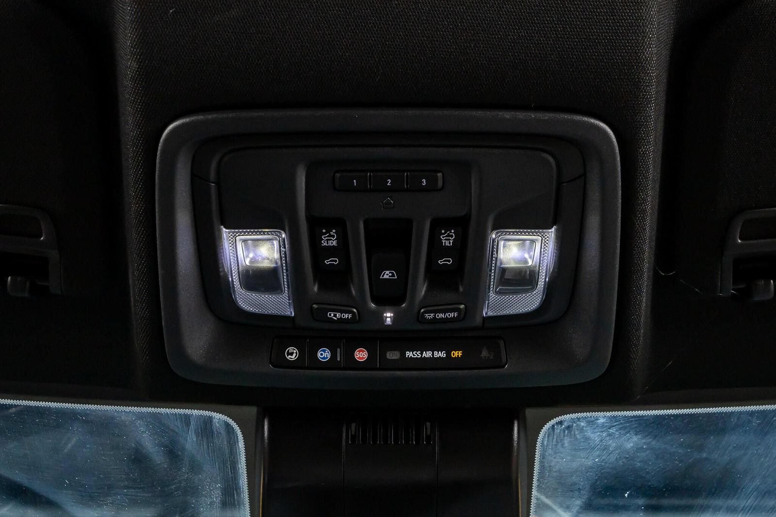 Used 2025 Chevrolet Silverado 1500 High Country AWD/4WD image 27