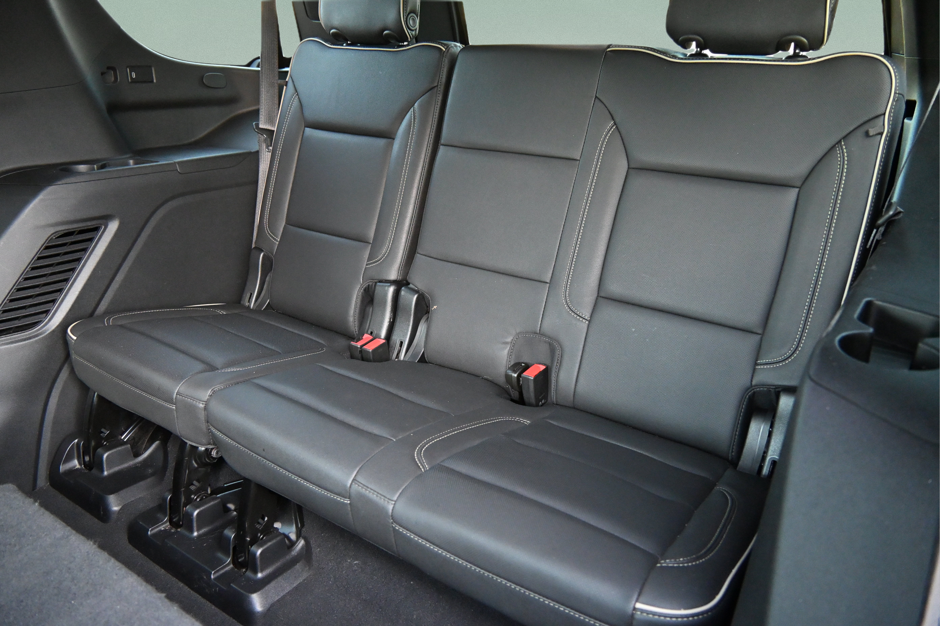 Used 2022 GMC Yukon SLT w/ SLT Premium Package AWD/4WD image 18