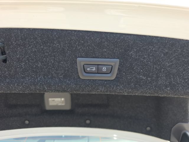 Used 2026 BMW 330i Sedan RWD image 32