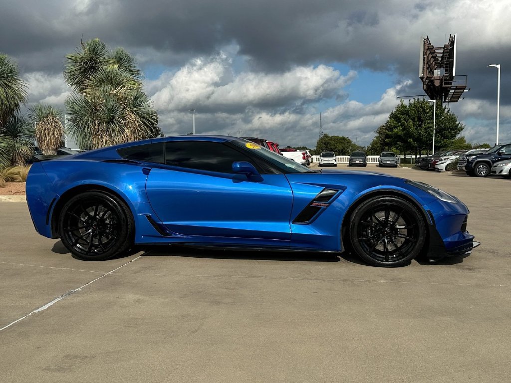 Used 2019 Chevrolet Corvette Grand Sport w/ Carbon Flash Badge Package RWD image 2