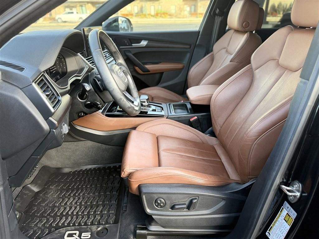 Used 2022 Audi Q5 e Premium Plus w/ Premium Plus Package image 19