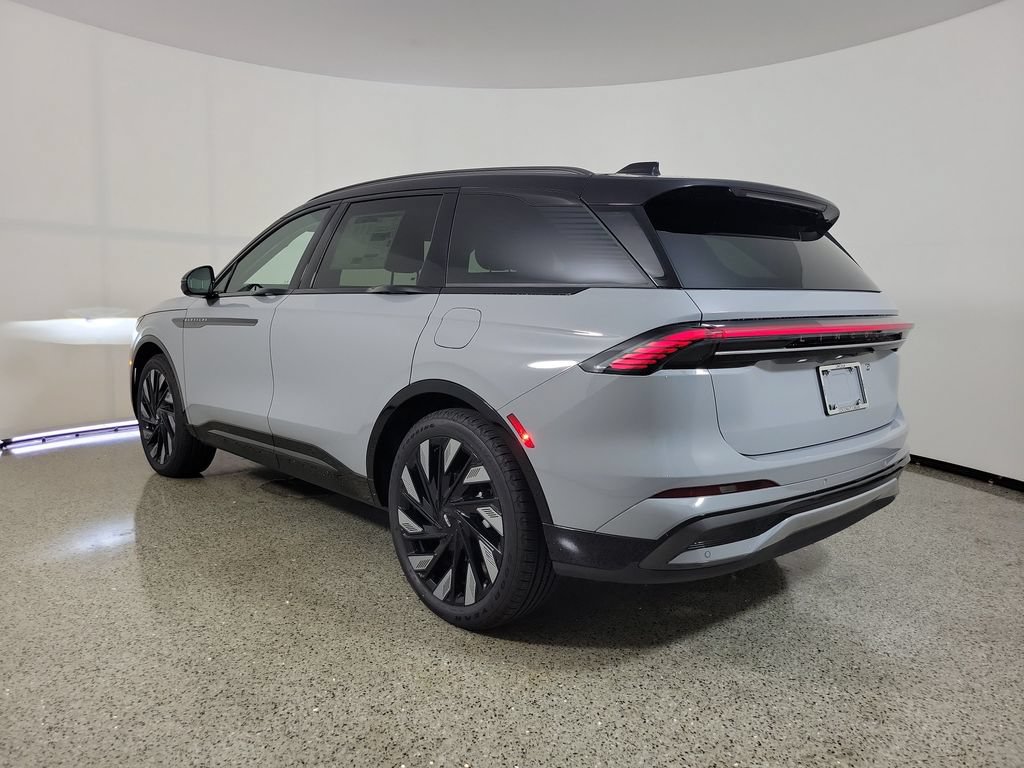 New 2026 Lincoln Nautilus Reserve w/ Jet Appearance Package AWD/4WD image 3