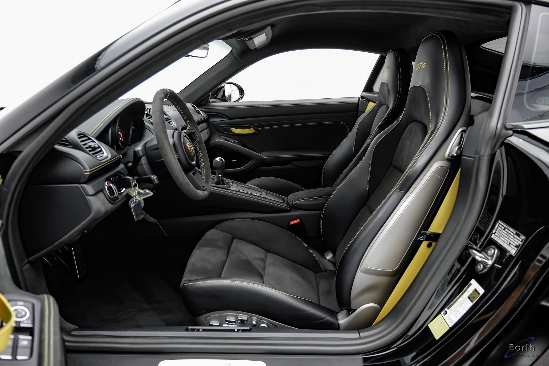 Used 2021 Porsche 718 Cayman GT4 RWD image 42