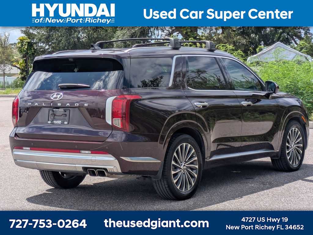 Used 2023 Hyundai Palisade Calligraphy FWD image 5