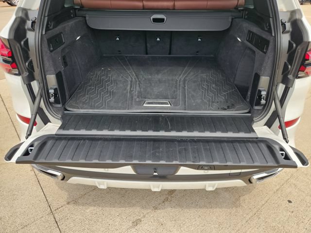 Used 2025 BMW X5 sDrive40i w/ M Sport Package RWD image 33