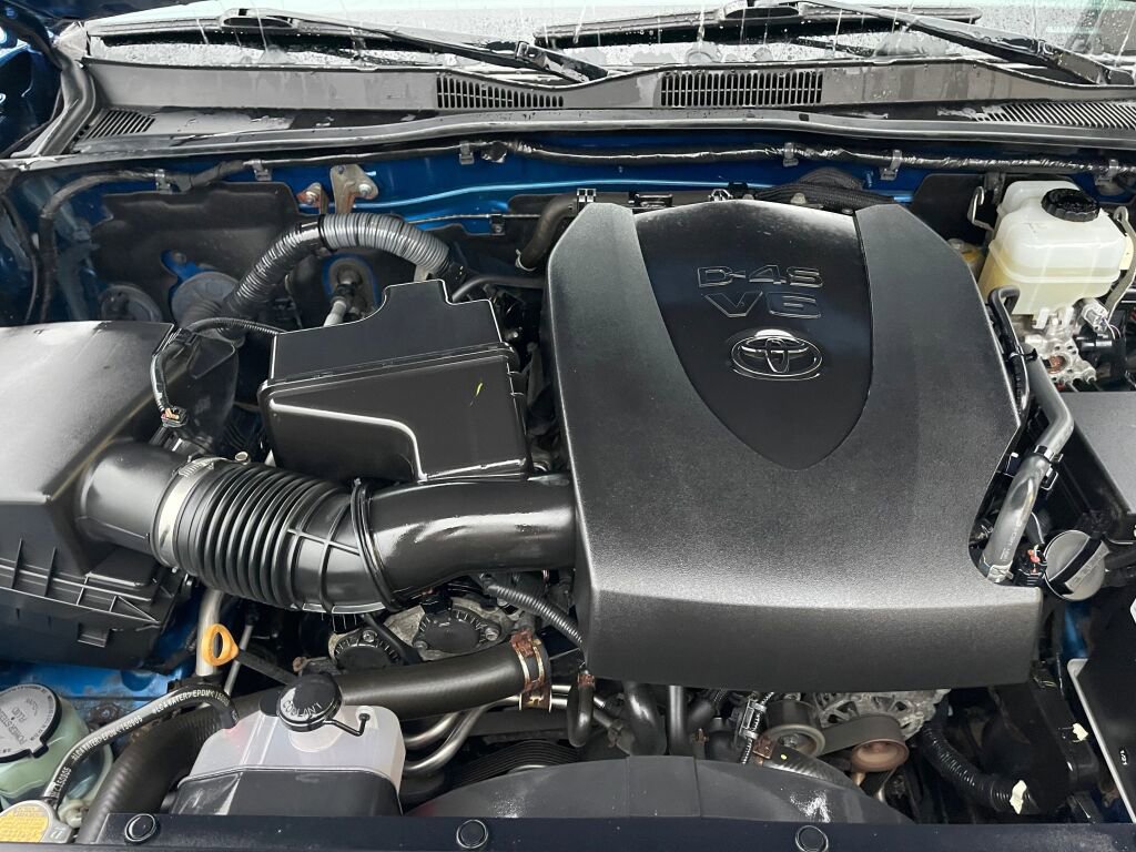 Used 2016 Toyota Tacoma TRD Off-Road w/ Towing Package image 25