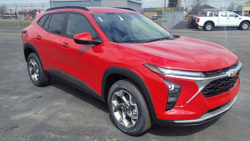 New 2026 Chevrolet Trax LT w/ Driver Confidence Package image 2