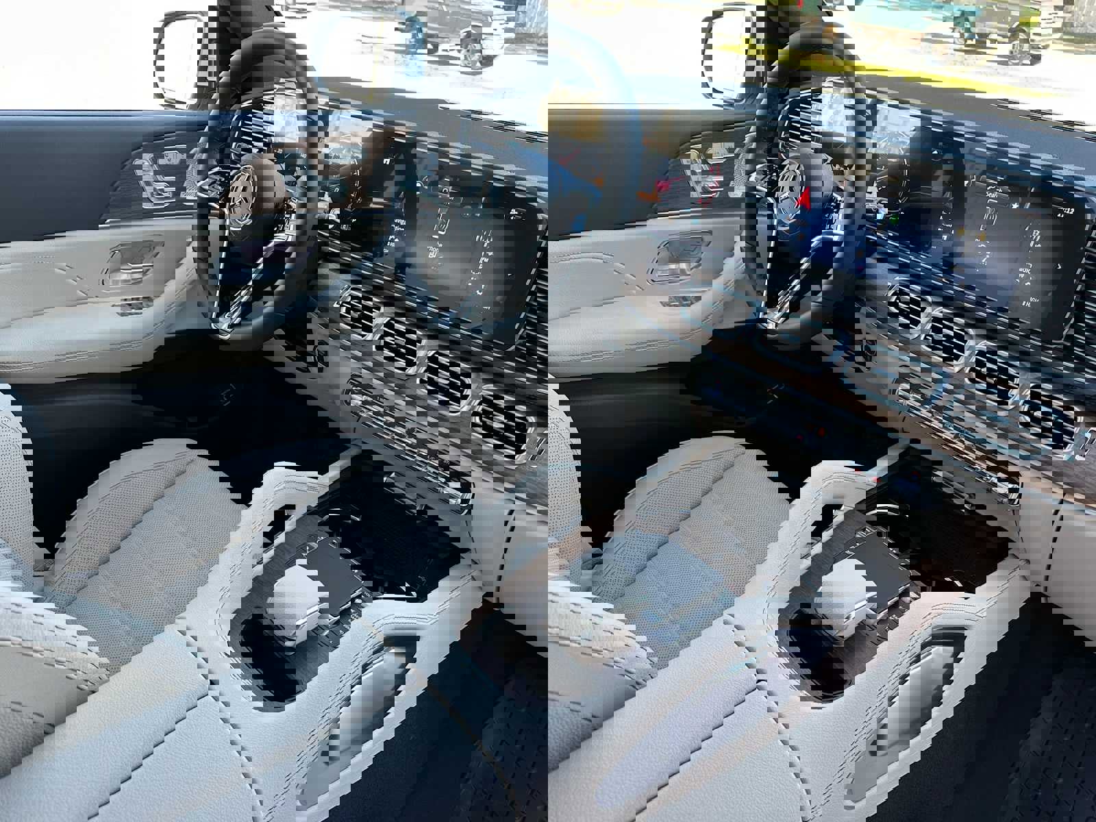 Used 2025 Mercedes-Benz GLE 450 4MATIC Coupe image 10