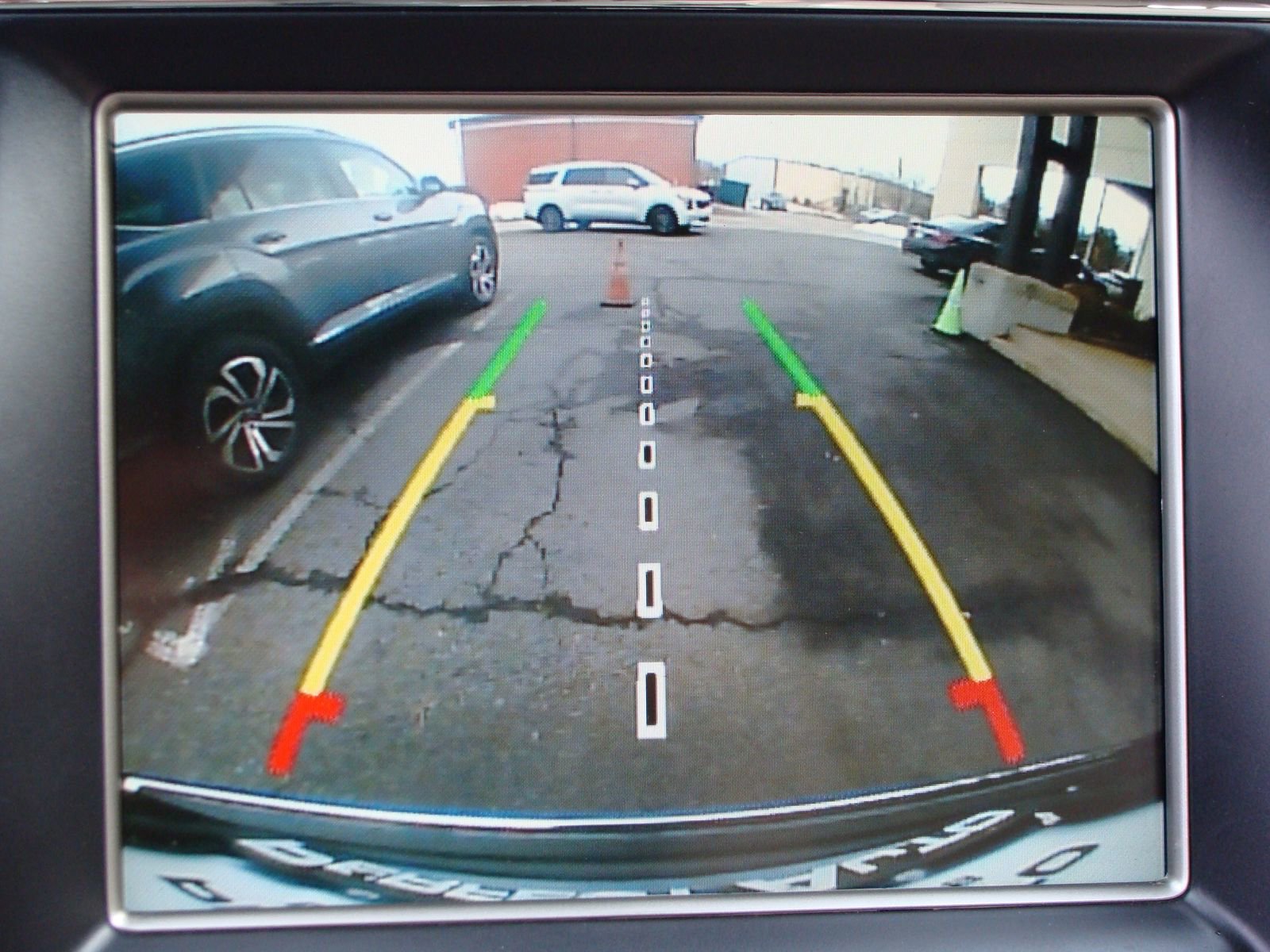 Used 2015 Jeep Grand Cherokee Limited w/ Luxury Group II image 25