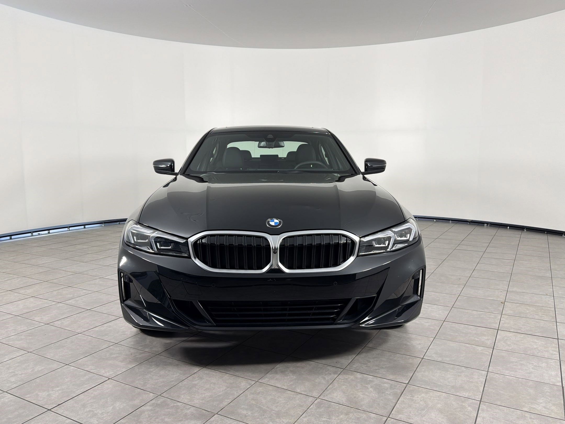 Certified 2025 BMW 330i xDrive Sedan AWD/4WD image 6