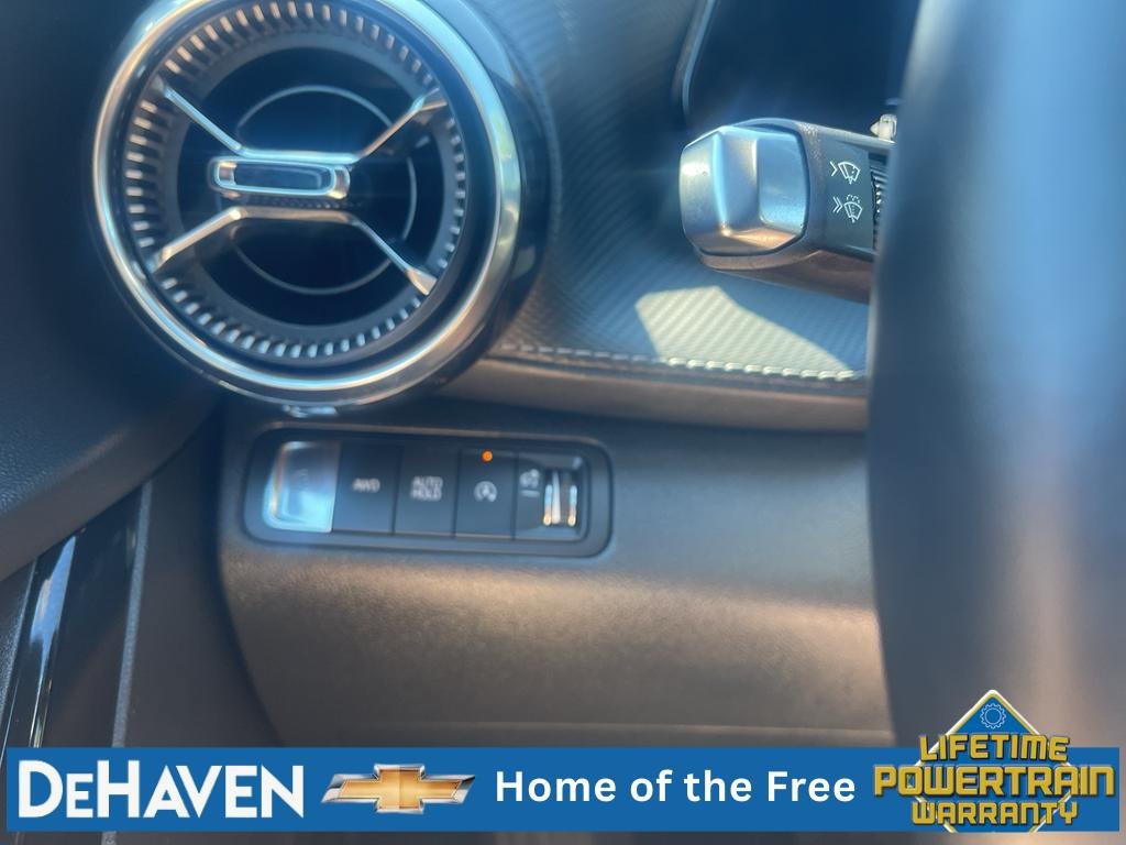 Used 2025 Chevrolet Equinox LT AWD/4WD image 16