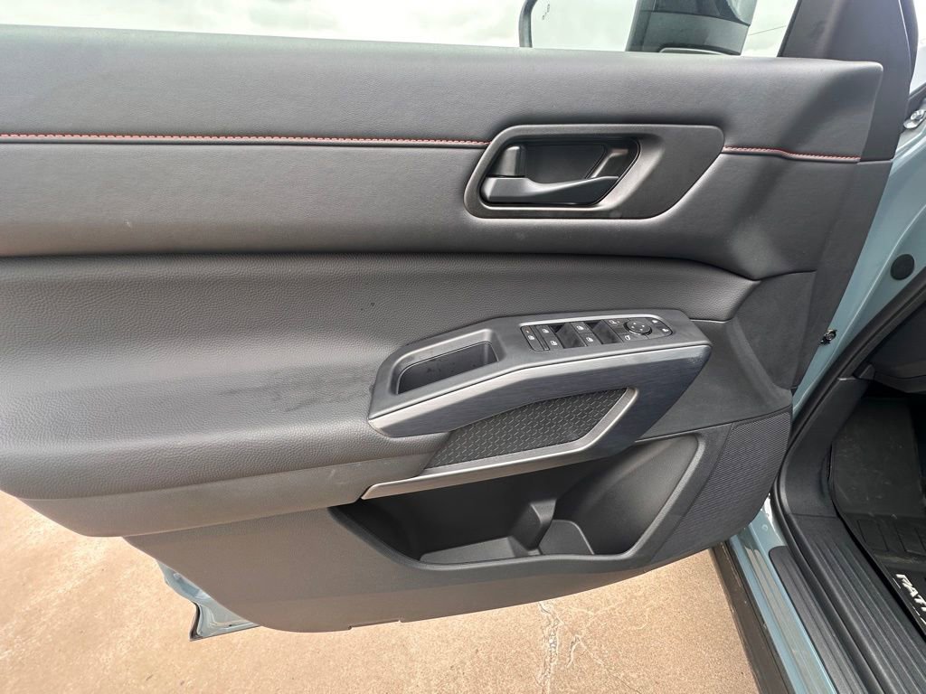 New 2026 Nissan Pathfinder Rock Creek w/ Rock Creek Premium Package AWD/4WD image 12