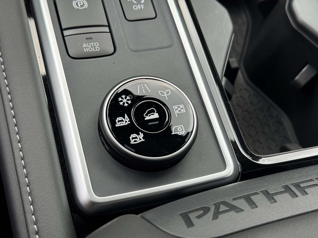 New 2026 Nissan Pathfinder SL AWD/4WD image 28