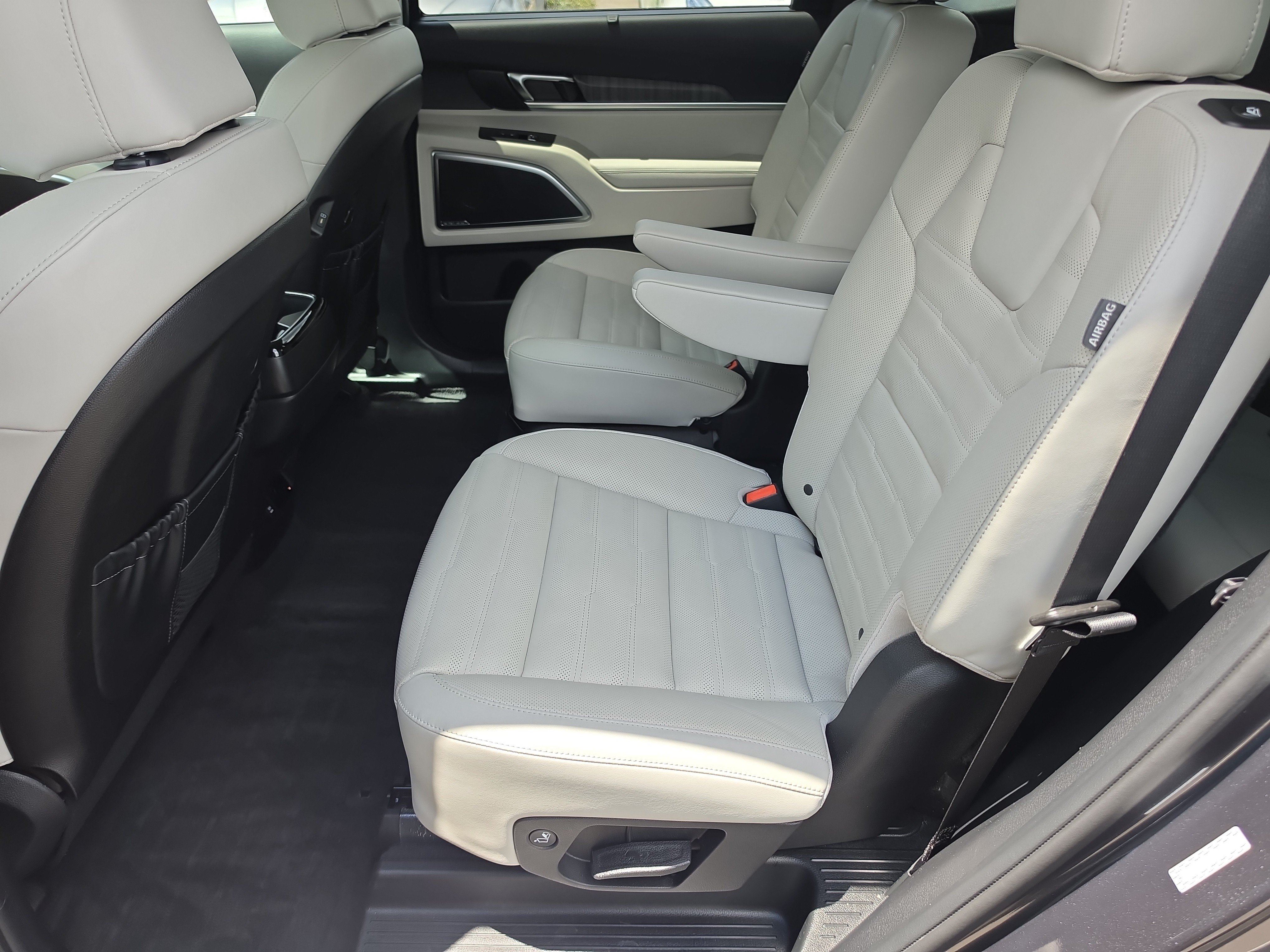 Certified 2024 Kia Telluride SX Prestige AWD/4WD image 17