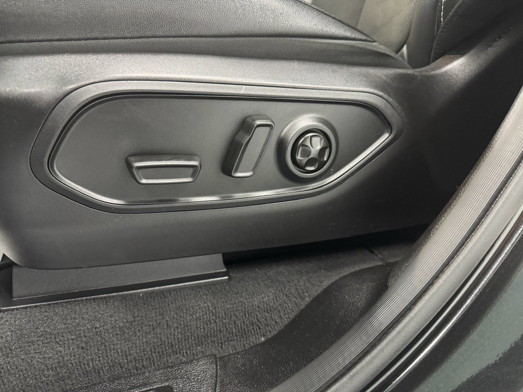 Used 2024 Jeep Grand Cherokee L Laredo image 15