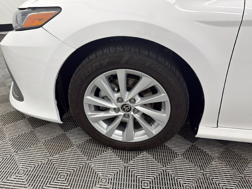 Used 2022 Toyota Camry LE FWD image 12