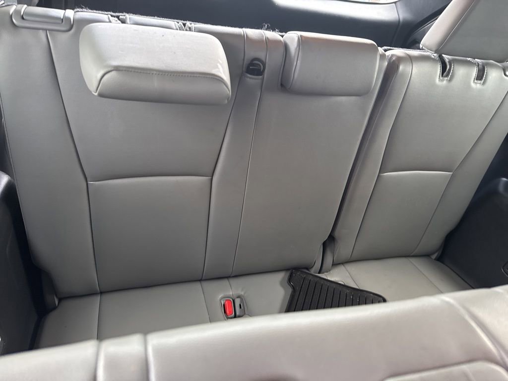 Used 2023 Toyota Highlander L image 17