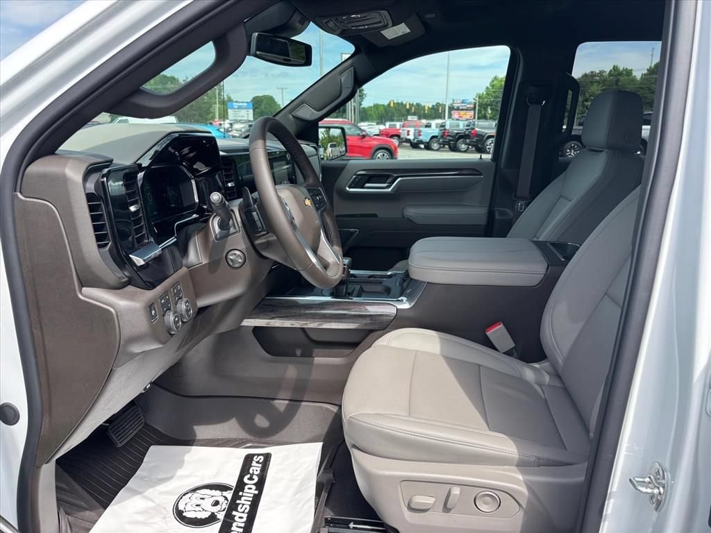 New 2026 Chevrolet Silverado 1500 LTZ AWD/4WD image 9