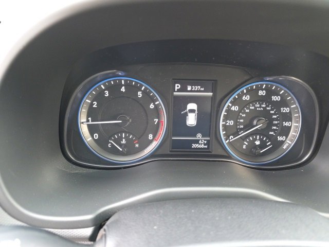 Used 2023 Hyundai Kona SE image 8