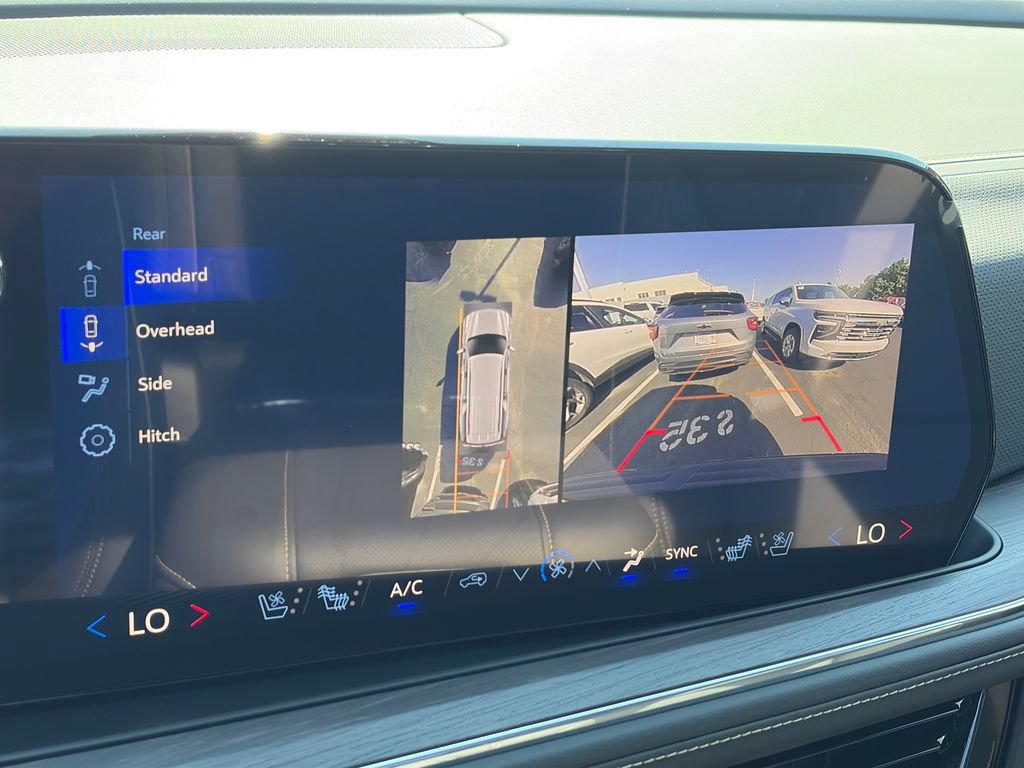 New 2026 Chevrolet Suburban Premier AWD/4WD image 24