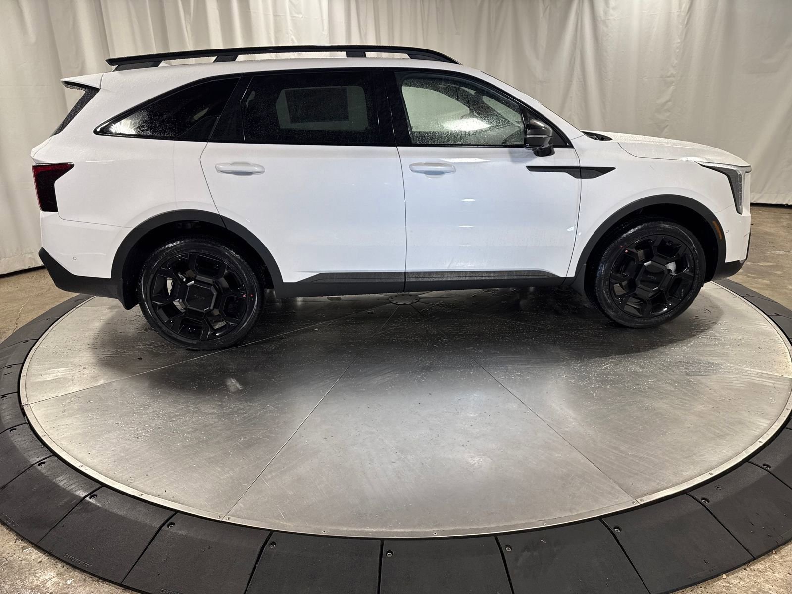 New 2026 Kia Sorento SX Prestige w/ Olive Brown Leather Package image 6