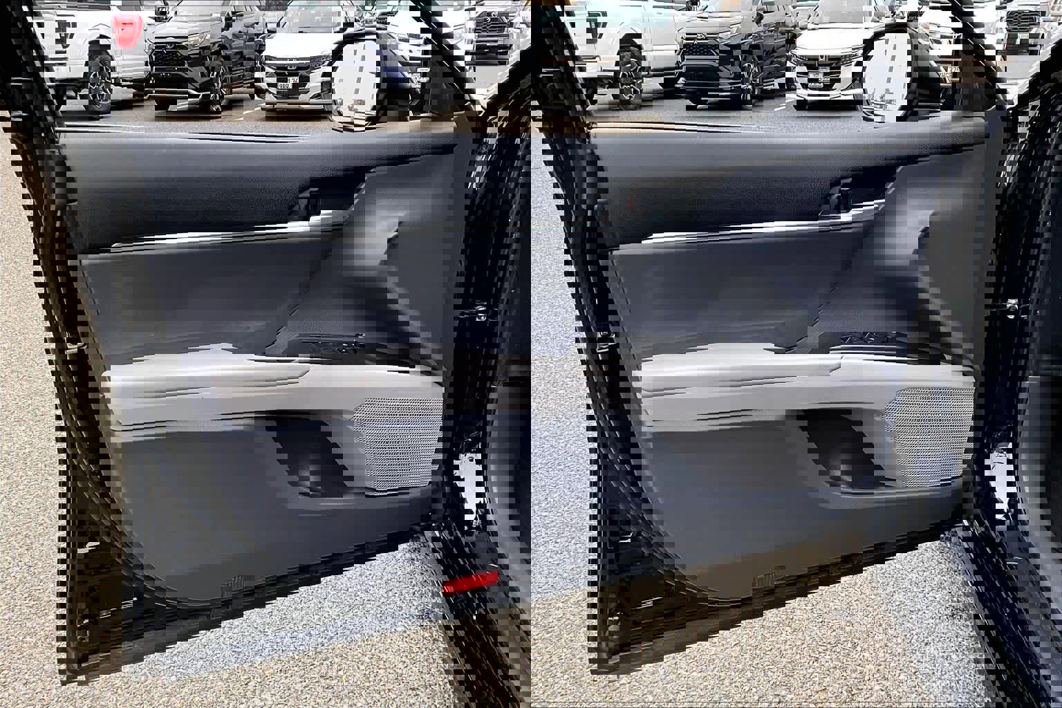 Certified 2022 Toyota Camry SE image 21