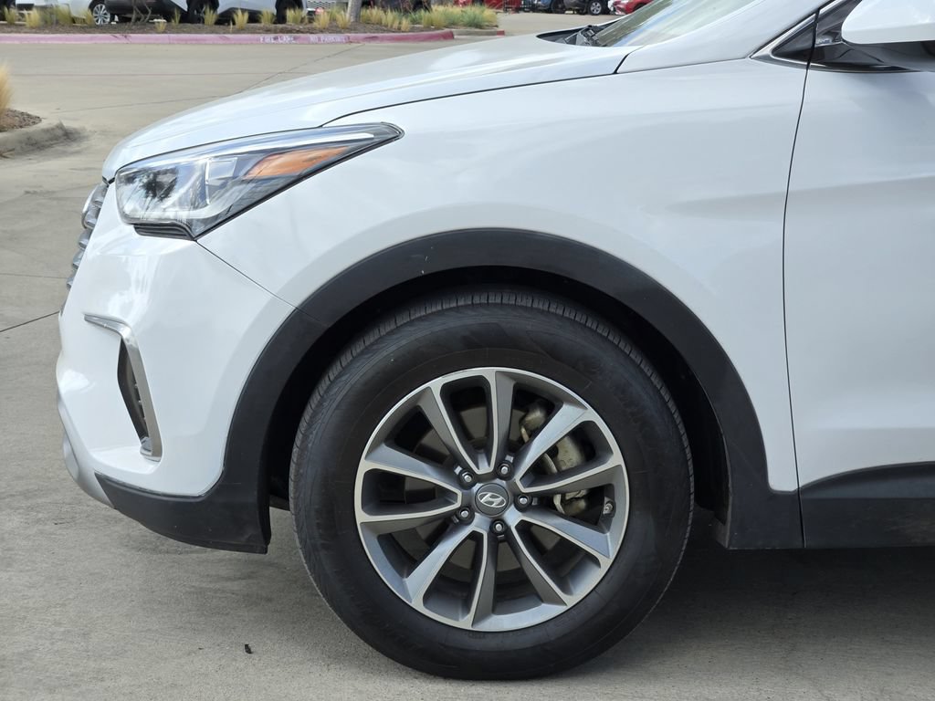 Used 2017 Hyundai Santa Fe SE AWD/4WD image 7