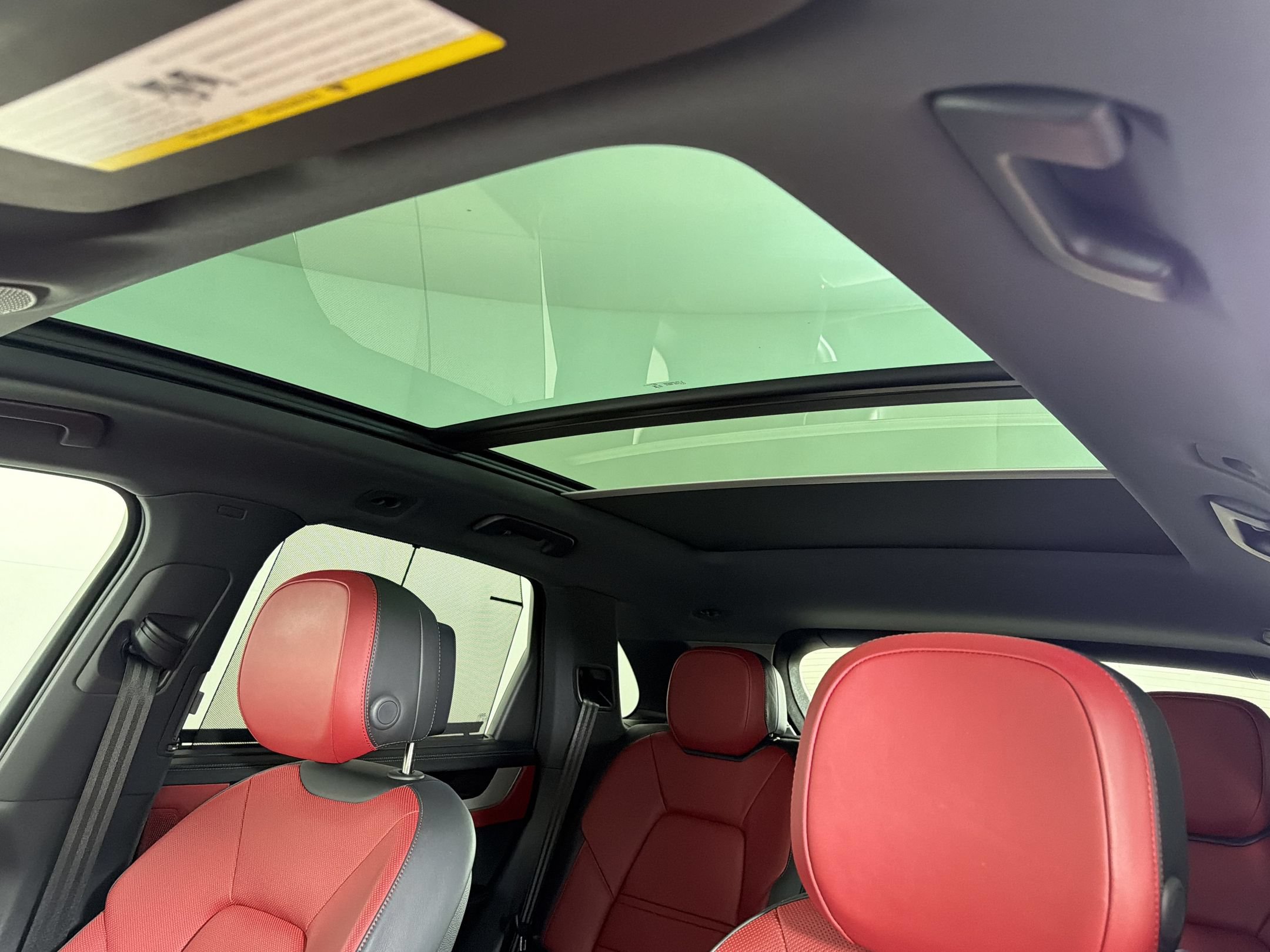Certified 2025 Porsche Cayenne S AWD/4WD image 17