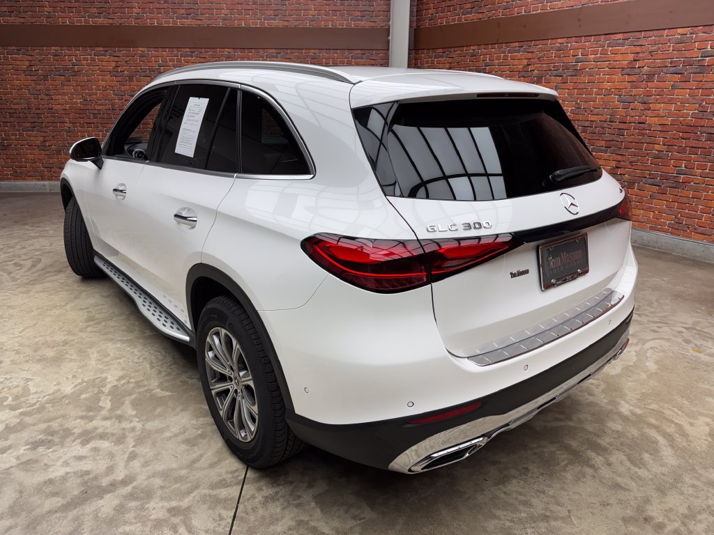Certified 2025 Mercedes-Benz GLC 300 4MATIC image 2