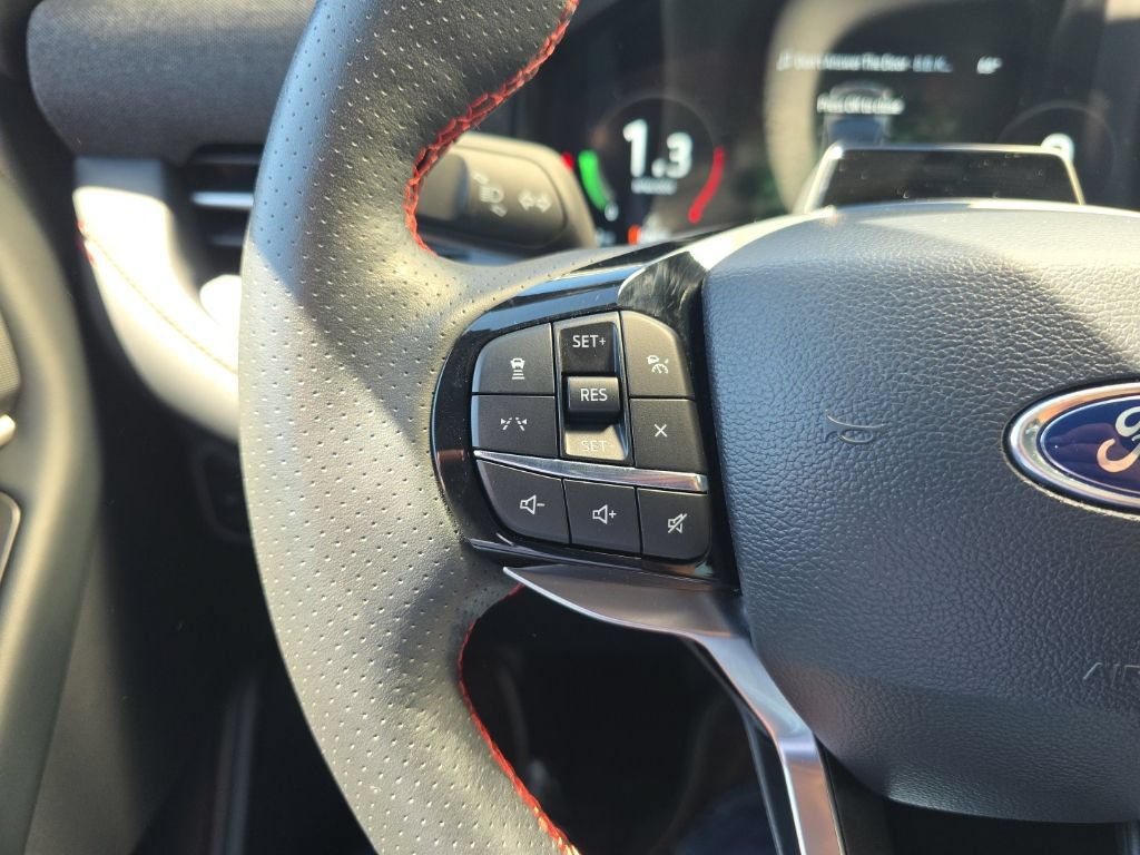 Used 2025 Ford Explorer ST-Line AWD/4WD image 14