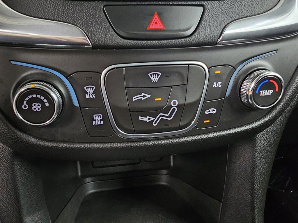 Used 2019 Chevrolet Equinox LT FWD image 18