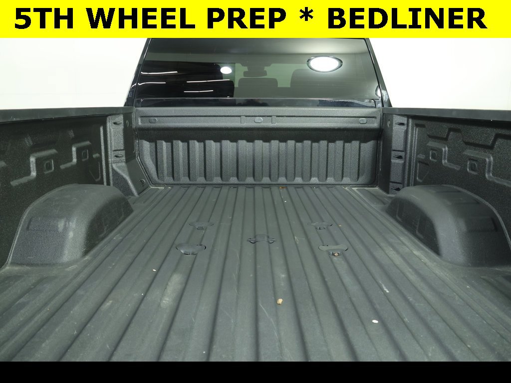 Used 2024 Chevrolet Silverado 2500 Custom w/ Custom Value Package image 12