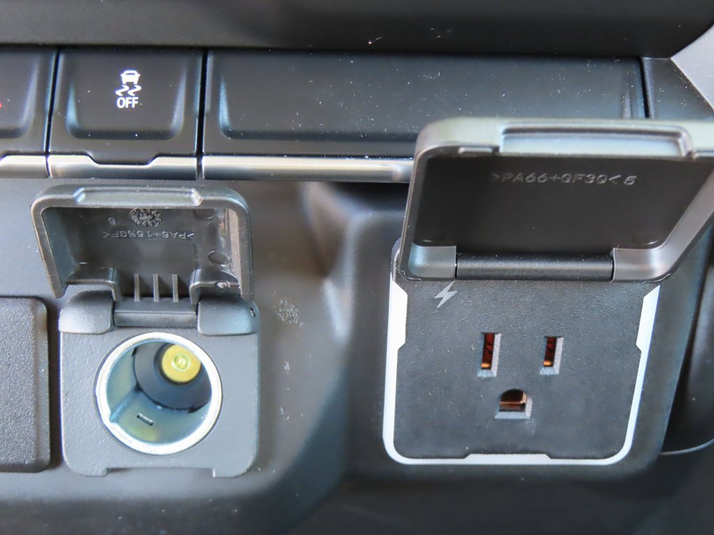 Used 2024 Chevrolet Silverado 1500 Custom image 10