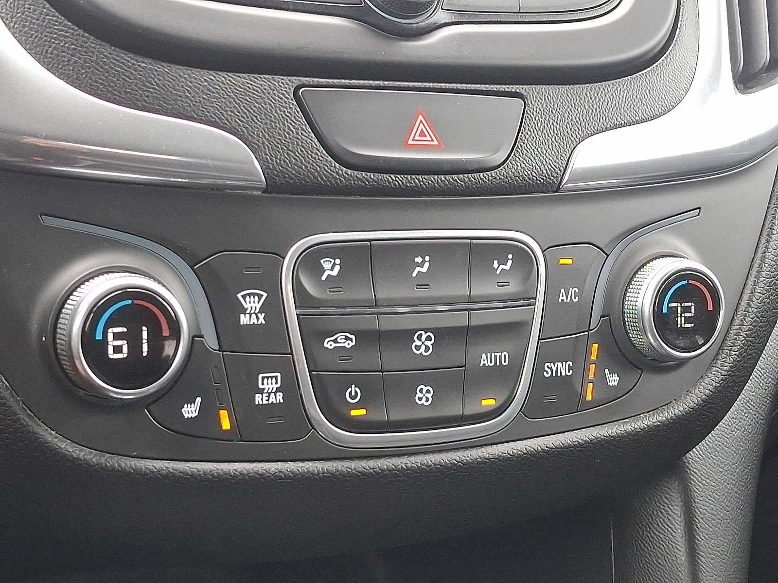 Used 2019 Chevrolet Equinox LT AWD/4WD image 15