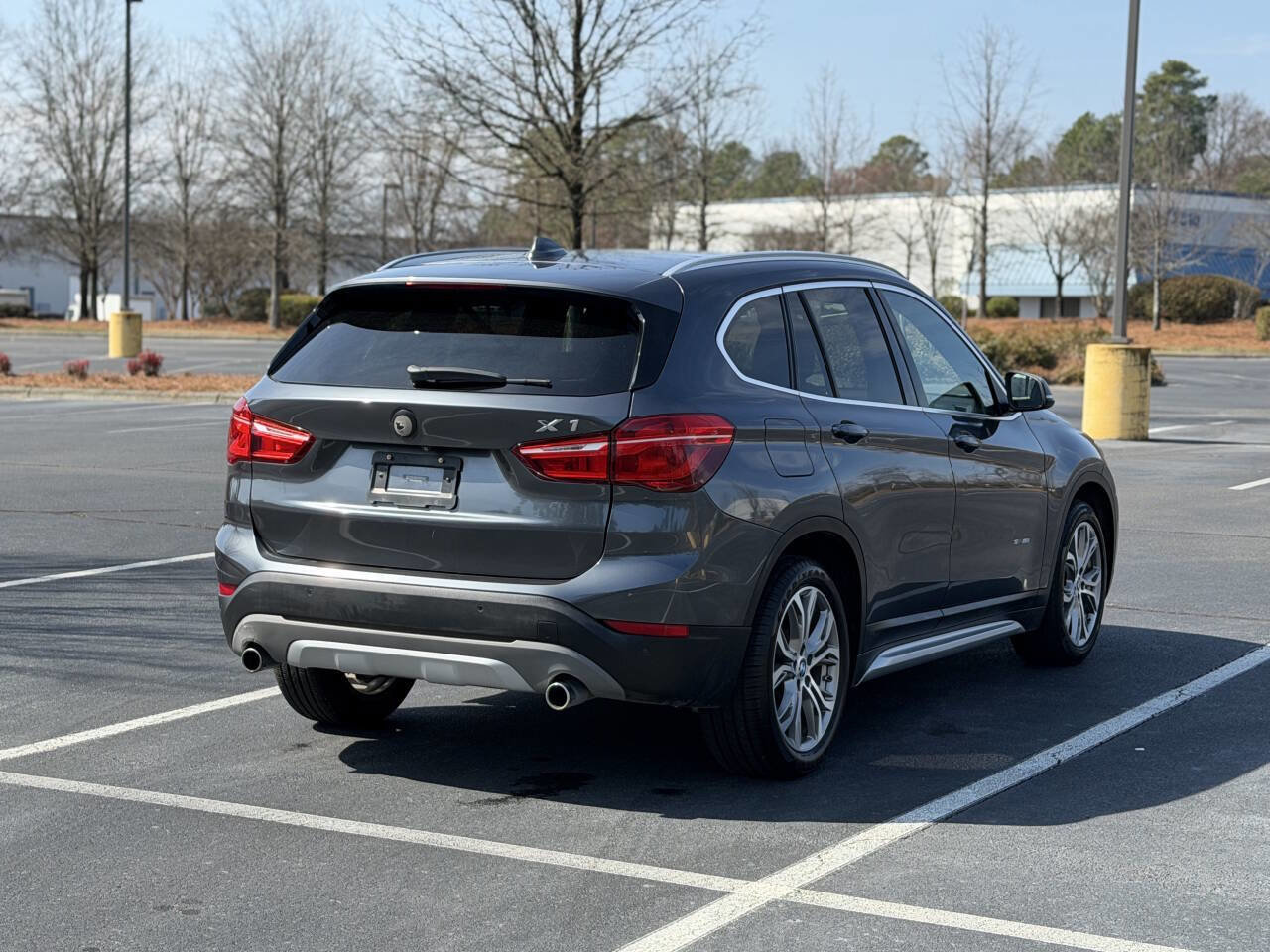 Used 2017 BMW X1 sDrive28i w/ Premium Package image 7