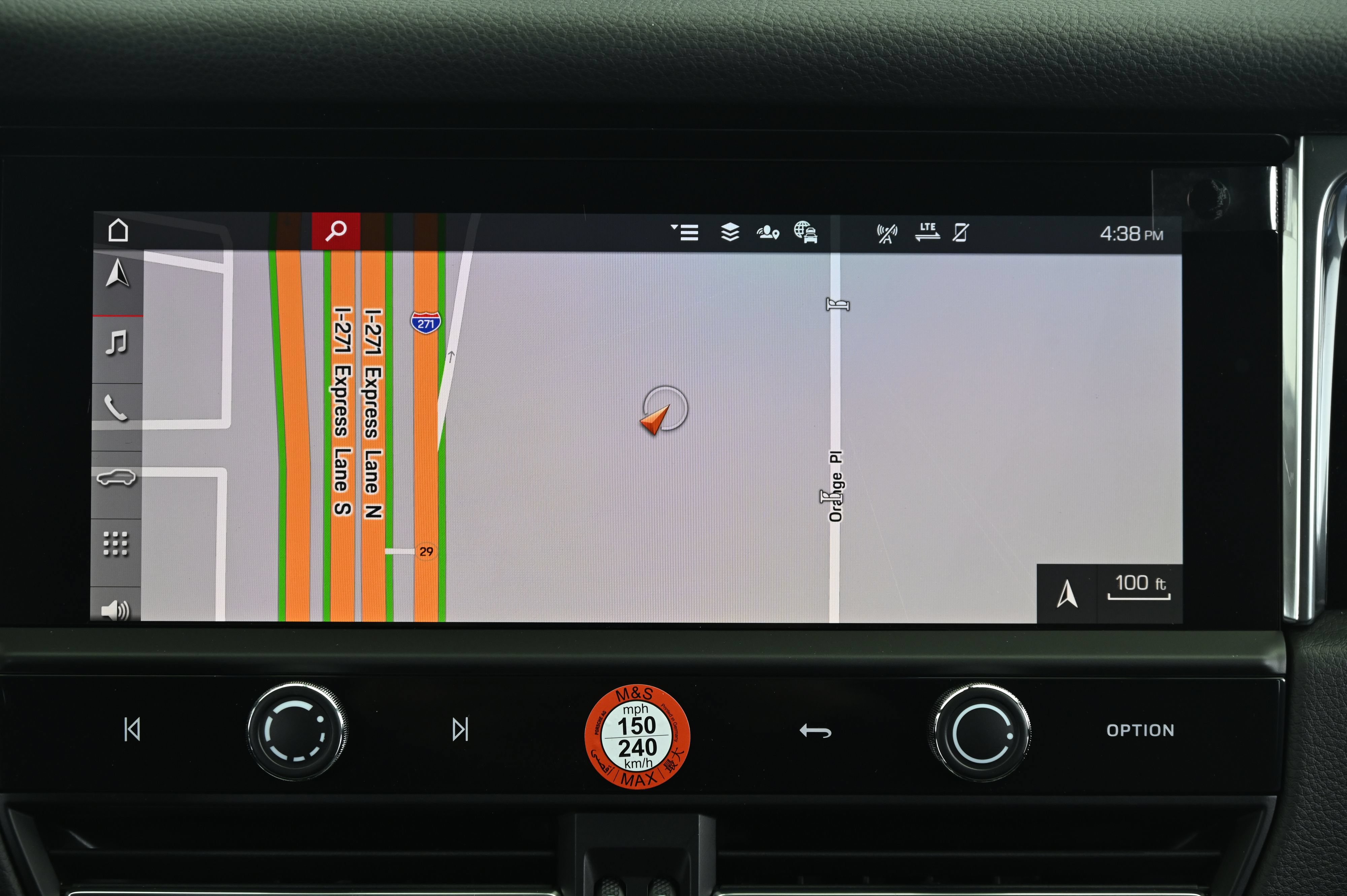 Certified 2026 Porsche Macan AWD/4WD image 33