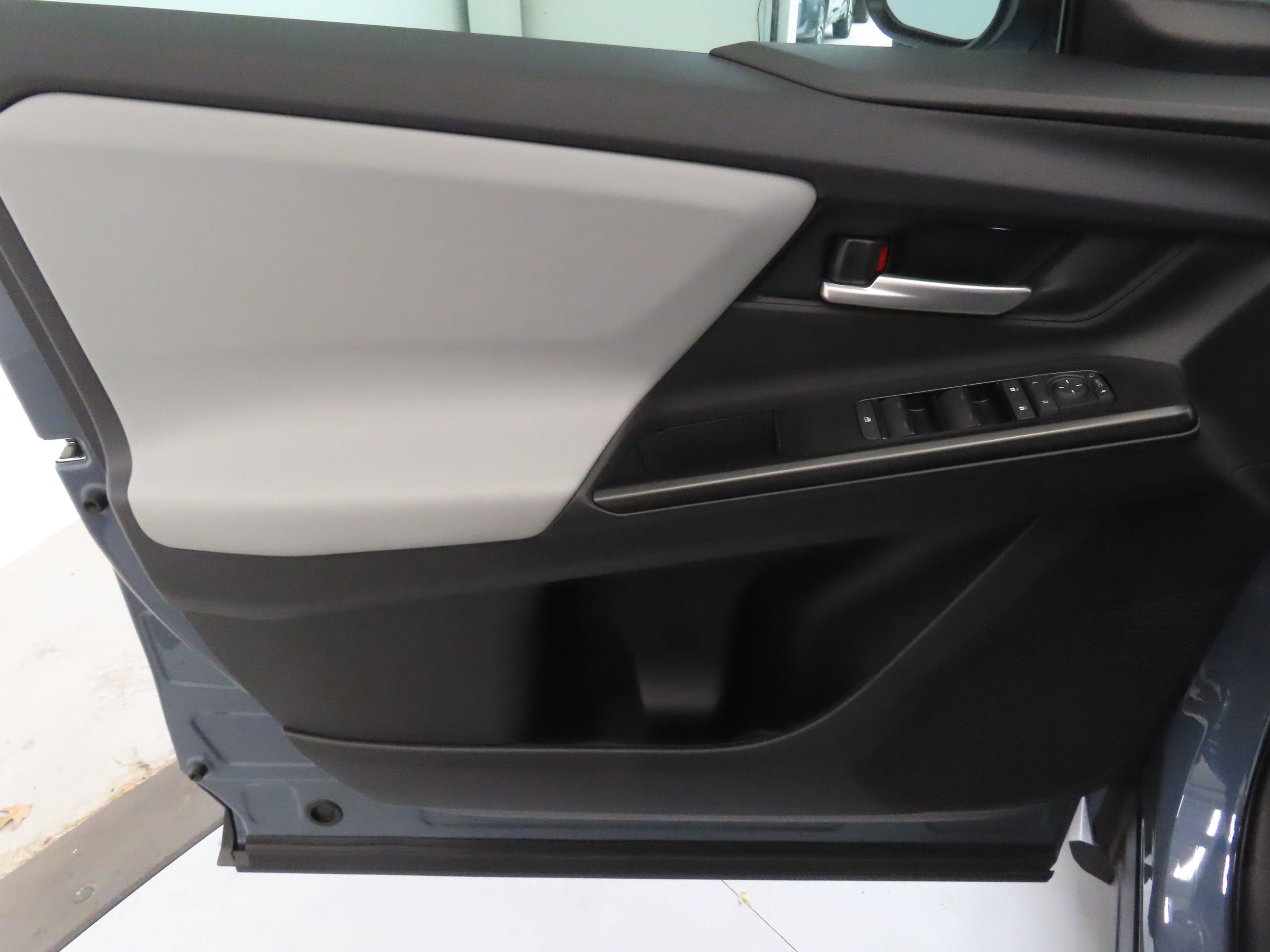 New 2026 Subaru Solterra Premium image 12