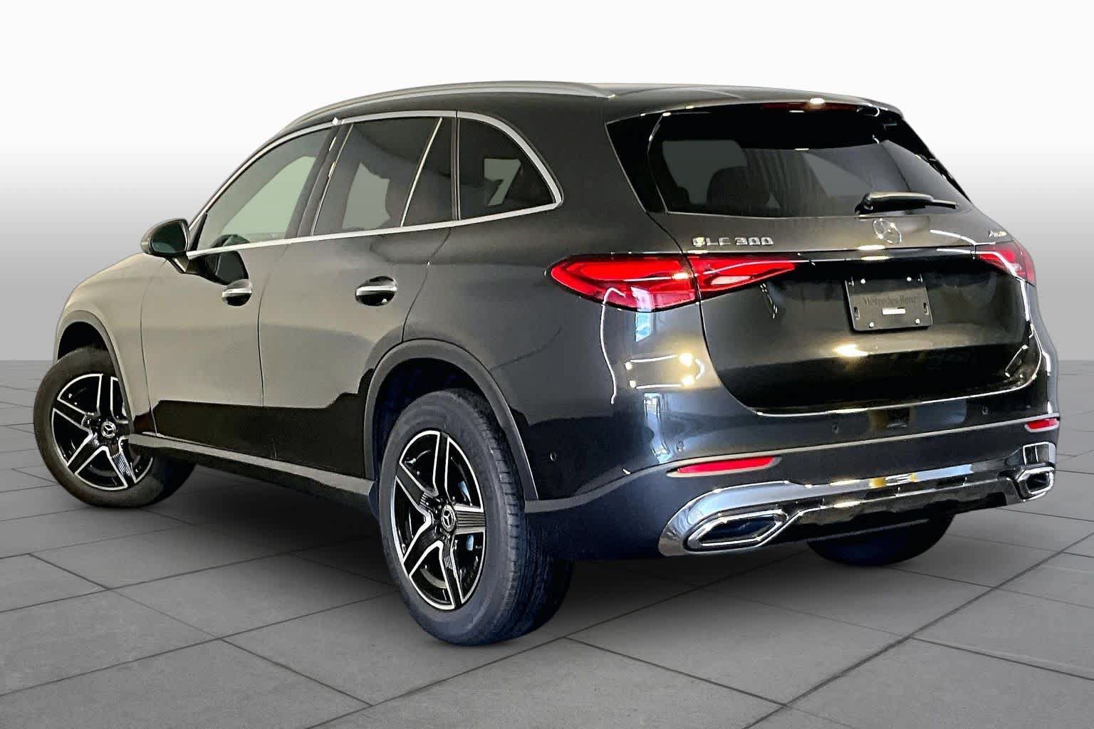 New 2027 Mercedes-Benz GLC 300 4MATIC image 3