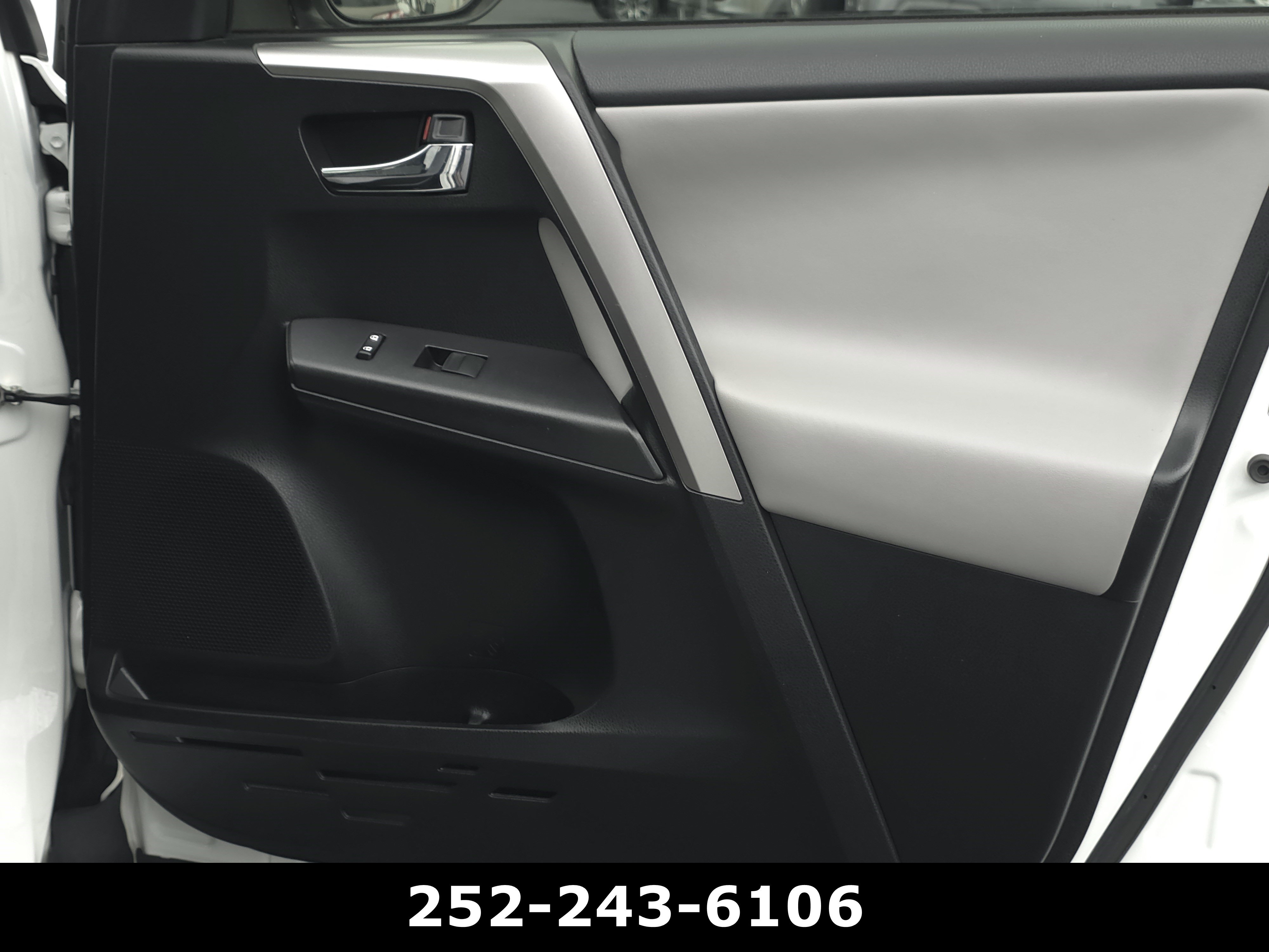 Used 2016 Toyota RAV4 XLE FWD image 42