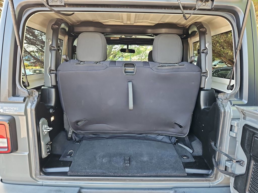 Used 2019 Jeep Wrangler Sport AWD/4WD image 26