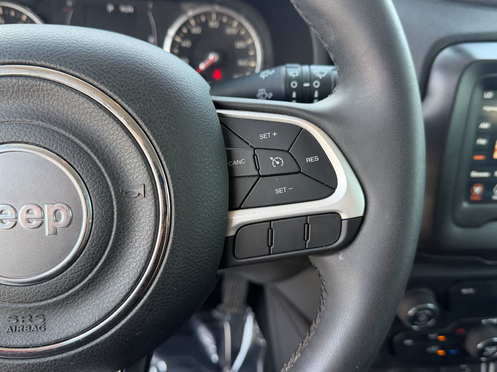 Used 2019 Jeep Renegade Latitude w/ Popular Equipment Group AWD/4WD image 35