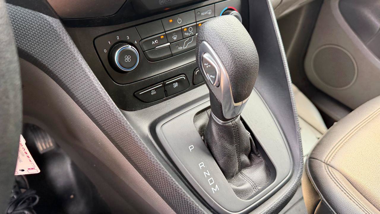 Used 2020 Ford Transit Connect XL FWD image 19